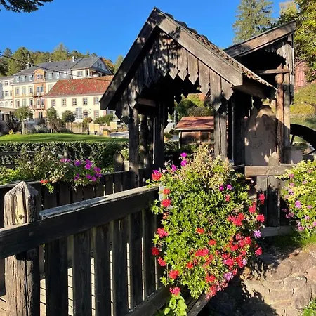 Centre 3 Pieces # 201 *